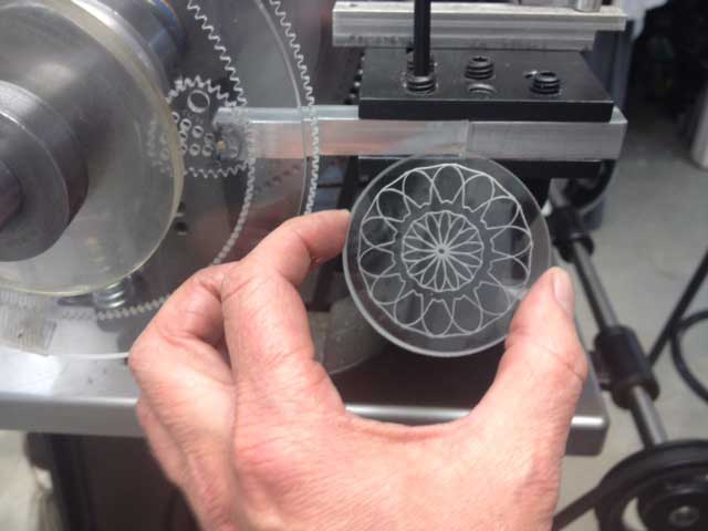Design cut in plexiglass
